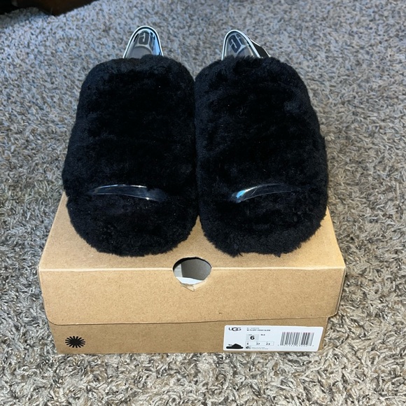 Uggs Fluff Slides - Picture 2 of 8